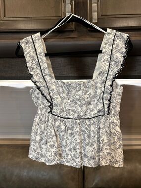 Francesca's Collections White and Black Floral Ruffle Square-Neck Top